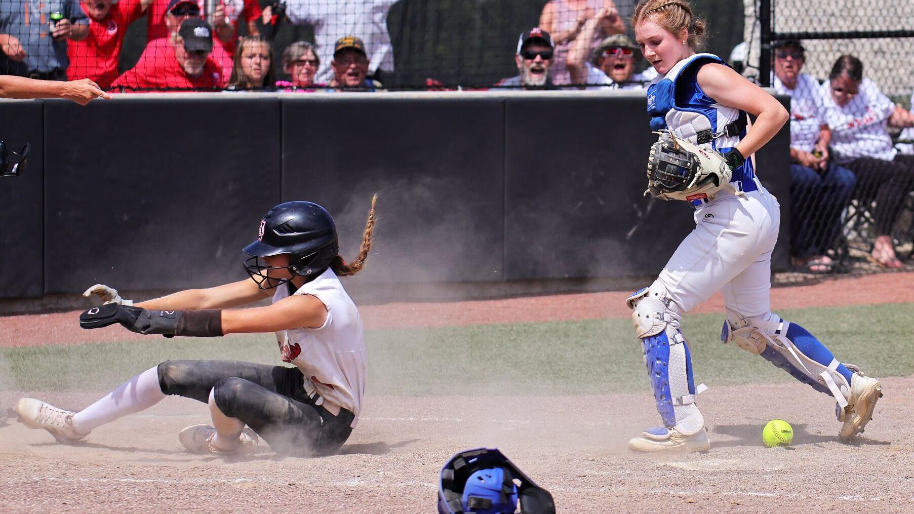 Johnston City shuts down Freeburg in Class 2A super-sectional showdown